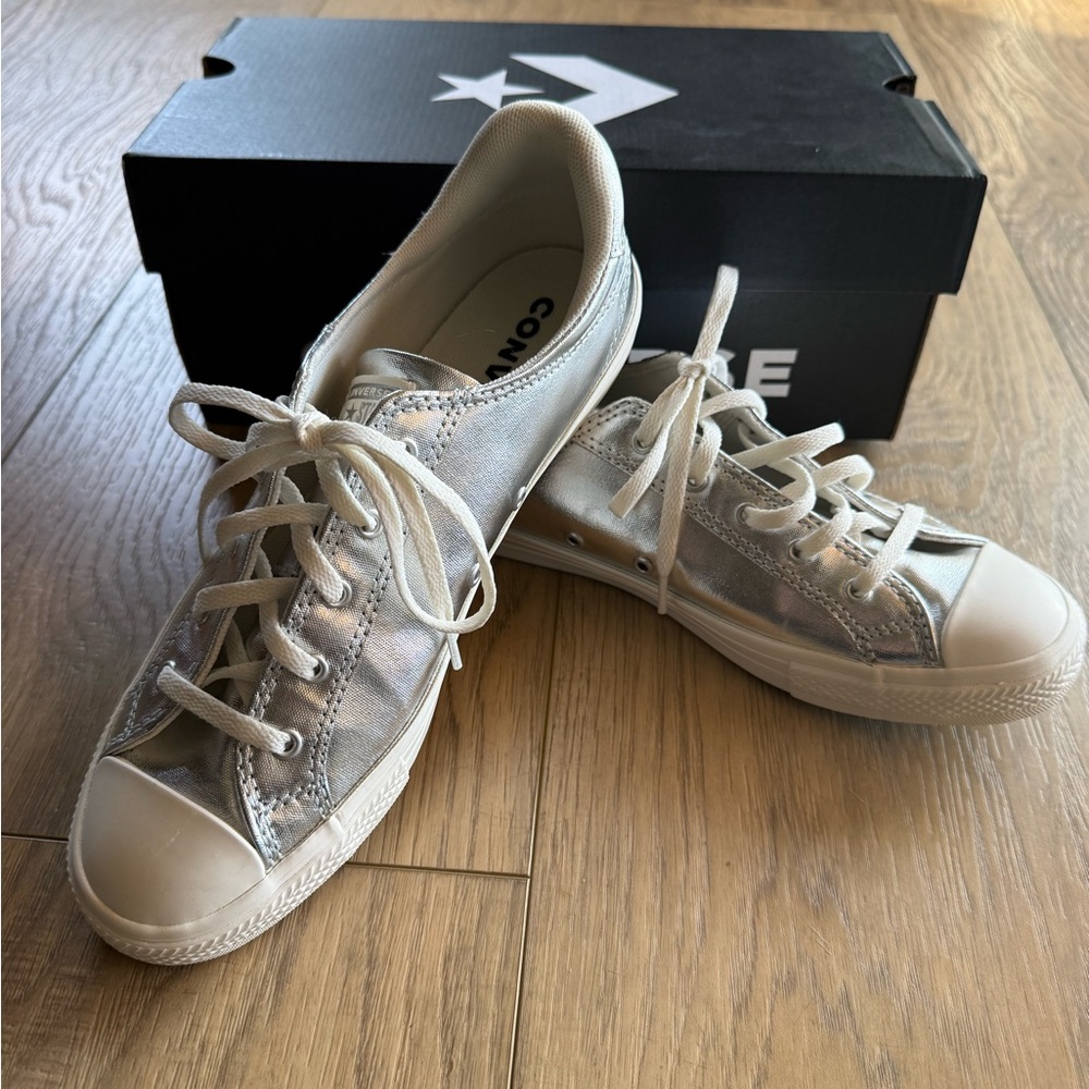 NWT CONVERSE Women's Chuck Taylor All Star Dainty Lucky Metallic Casual Sneakers